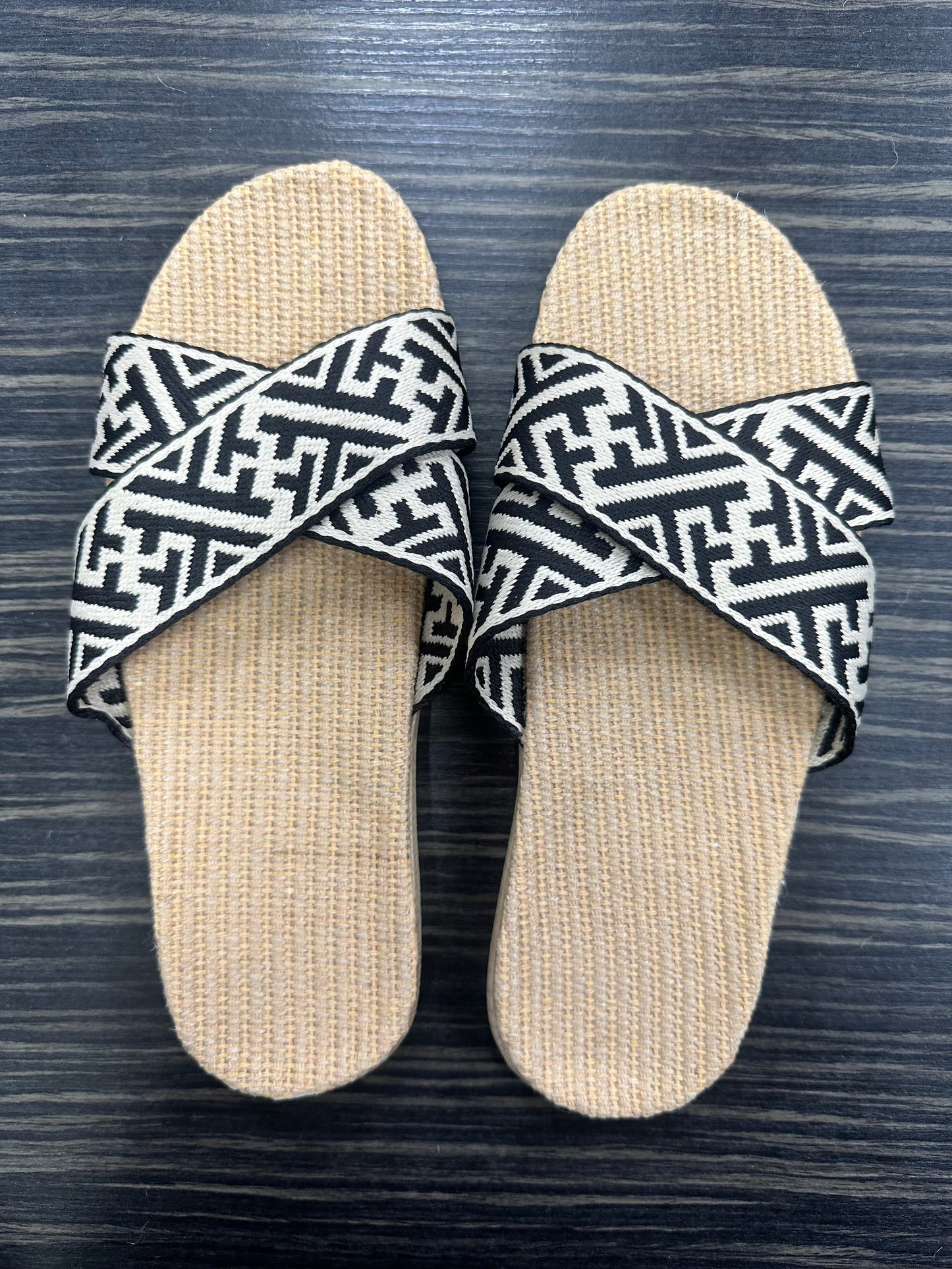 DMB Woven Sliders