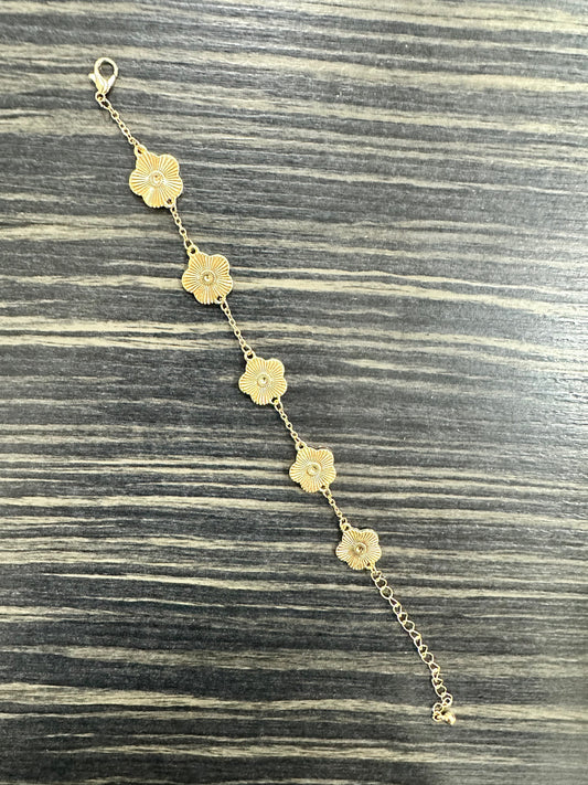 DMB Gold Clover Bracelet