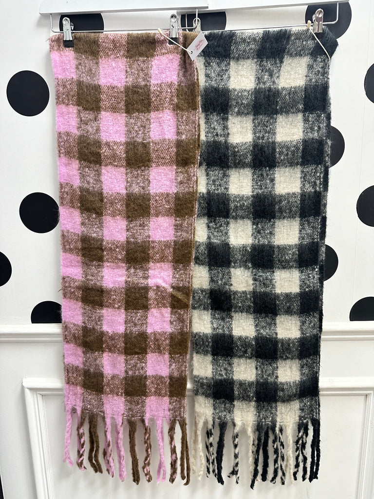 DMB Soft Check Scarf