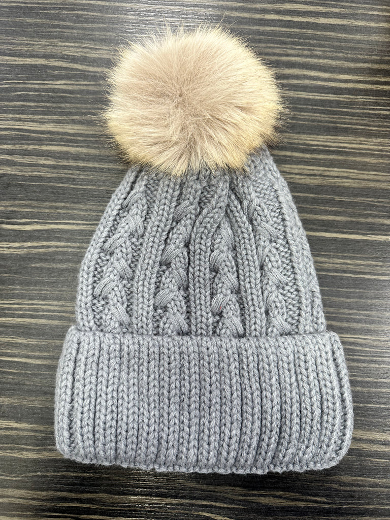 DMB Contrast Pom Pom Hat