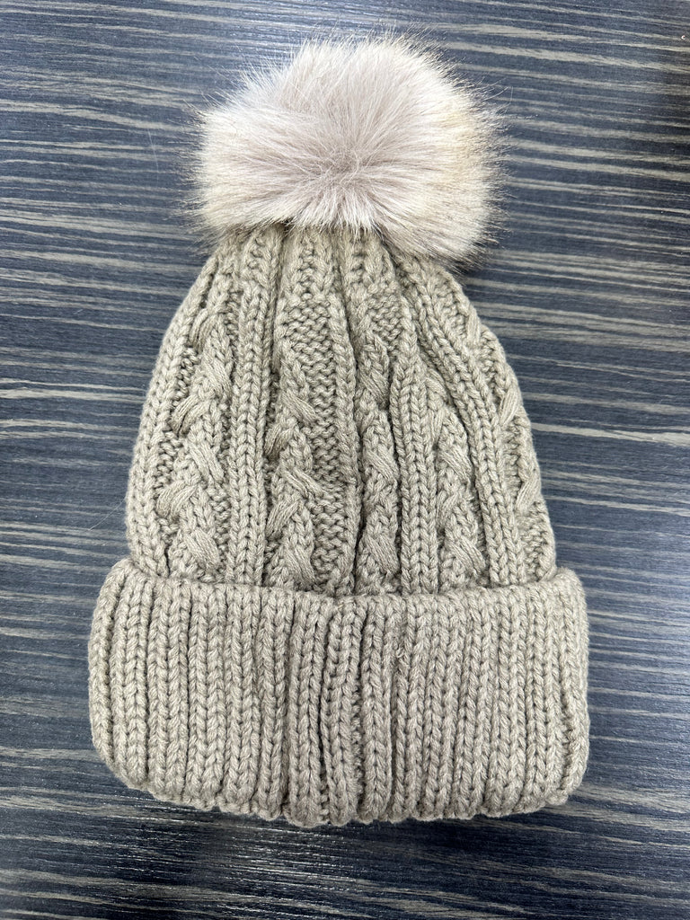 DMB Contrast Pom Pom Hat