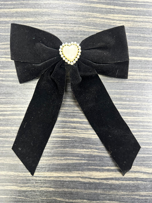 DMB Heart Velvet Hair Bows