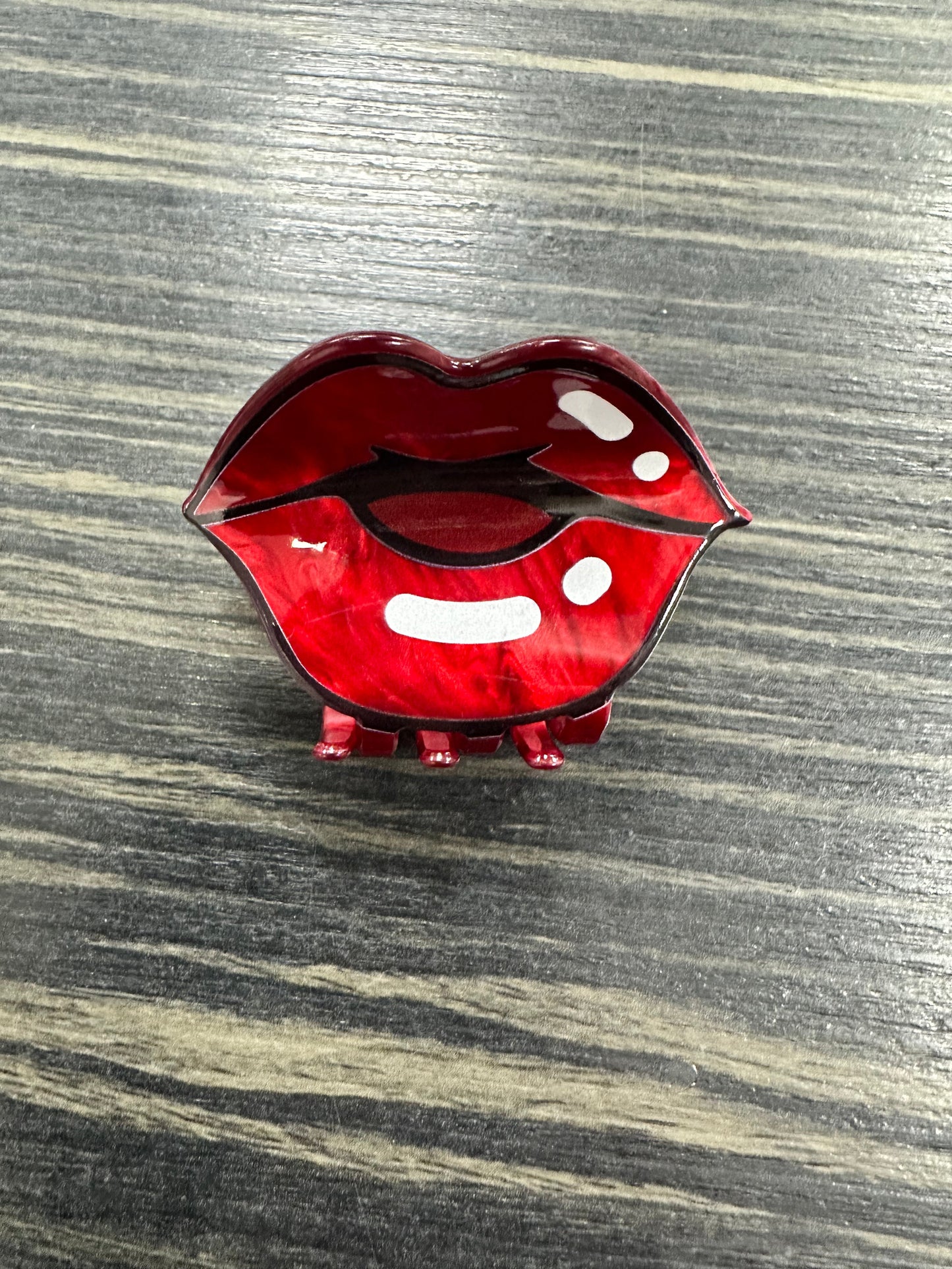 DMB Red Lips Claw Hair Clip