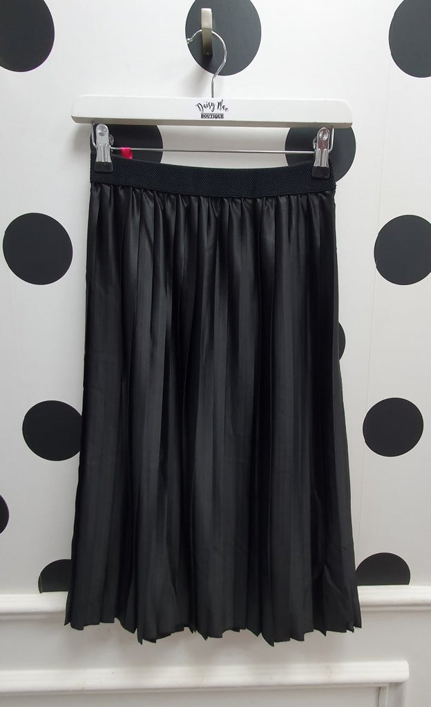Amber Black Satin Pleated Skirt - Daisy Mae Boutique