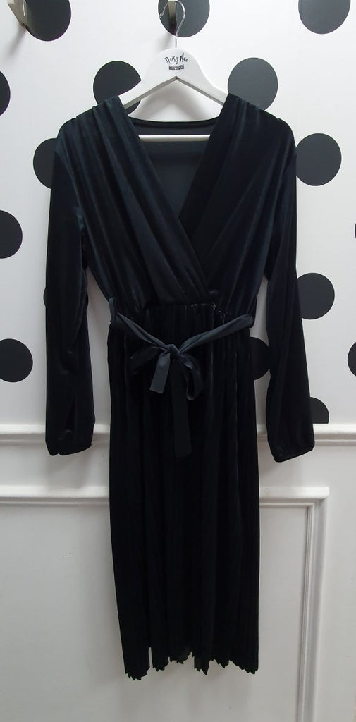 Amber Black Velvet Wrap Dress - Daisy Mae Boutique
