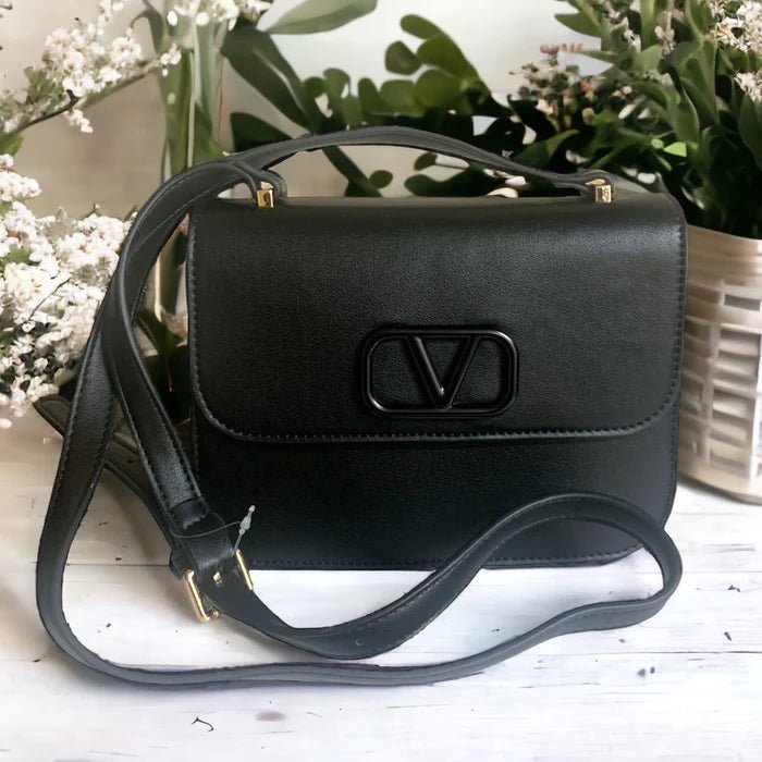 JG Black V Handbag - Daisy Mae Boutique