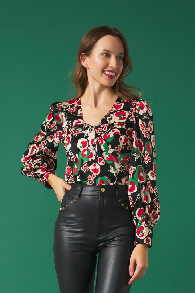 Minueto Garland Black / Red Floral Top - Daisy Mae Boutique